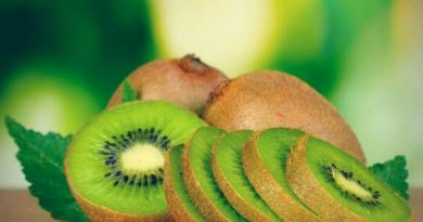 Os benefícios e malefícios do kiwi